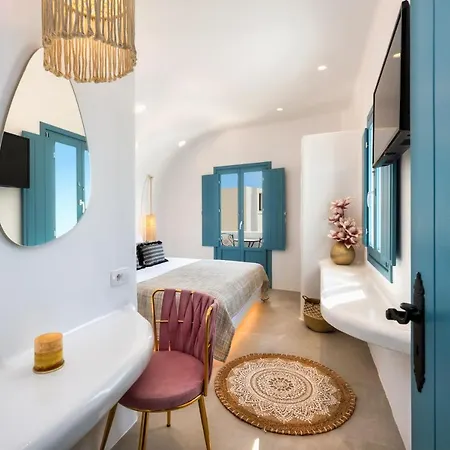 Villa I K I A Since 1980 By Calm Collection Fira (Santorini)