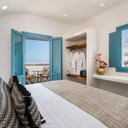 Villa I K I A Since 1980 By Calm Collection Fira (Santorini)