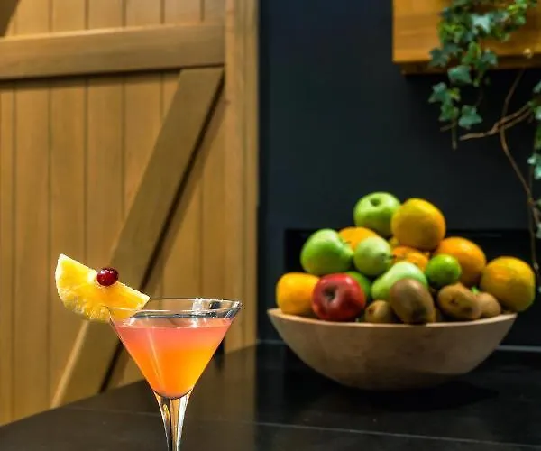 I K I A Since 1980 By Calm Collection Villa *