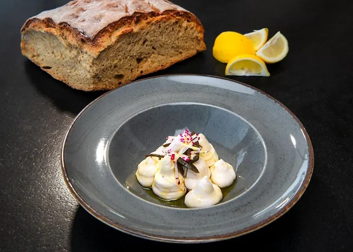 I K I A Since 1980 By Calm Collection Firá