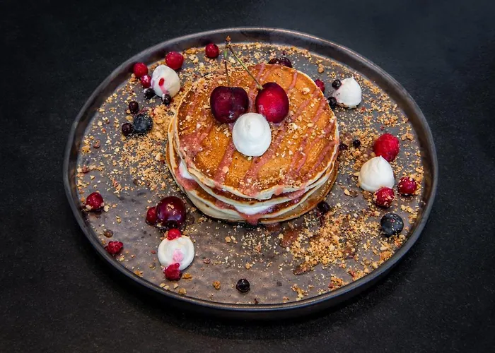 I K I A Since 1980 By Calm Collection Villa Firá