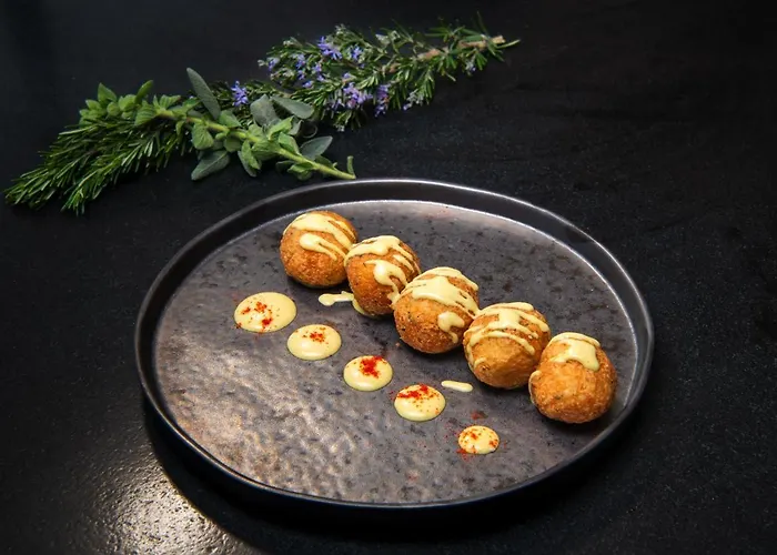 I K I A Since 1980 By Calm Collection Villa