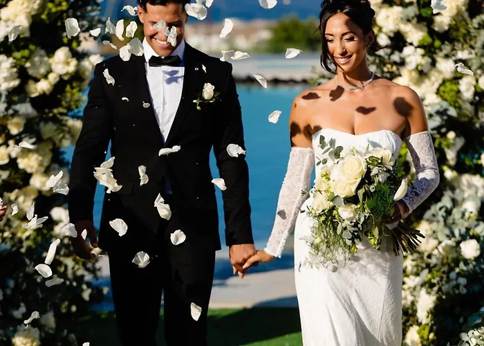 I K I A Since 1980 By Calm Collection فيلة ثيرا